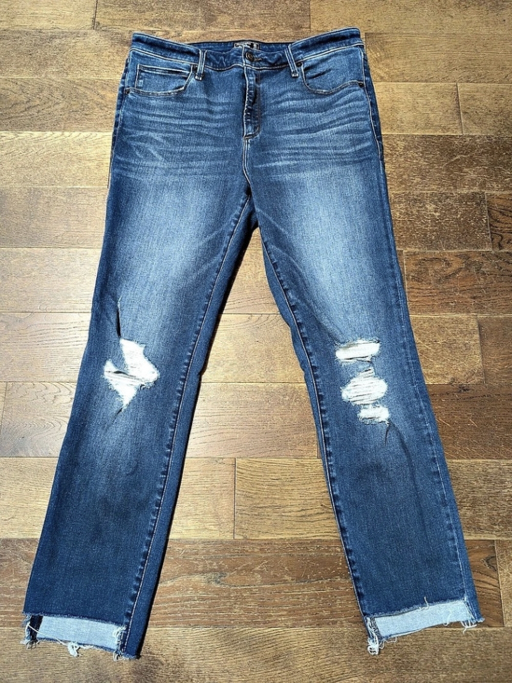Abercrombie & Fitch Simone High Rise Ankle Jean